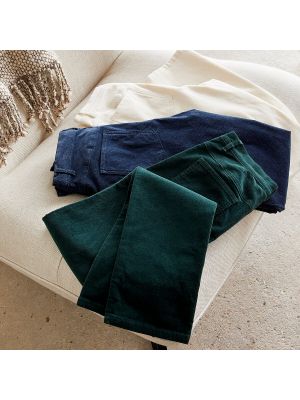 Pantalones rectos de pana Anne Weyburn verde
