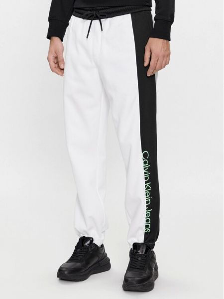Hlače Calvin Klein Jeans bijela