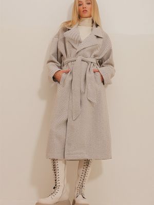 Palton cu model herringbone Trend Alaçatı Stili bej