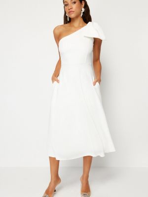 Βραδινό φόρεμα με φιόγκο Trendyol λευκό