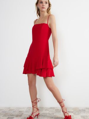 Večerní šaty Trendyol červené