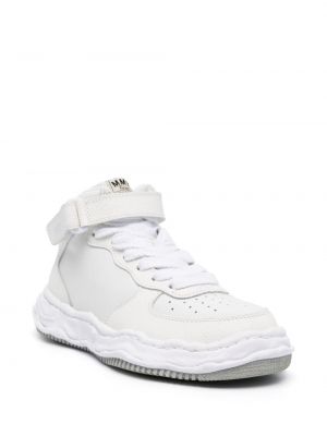 Haftowane sneakersy skórzane Maison Mihara Yasuhiro białe