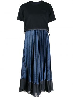 Plisované bodkované midi šaty Sacai modrá