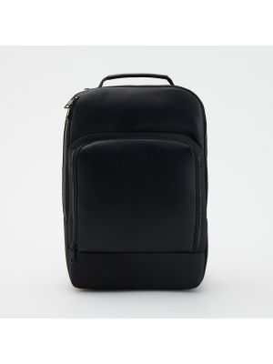 Černý batoh Reserved