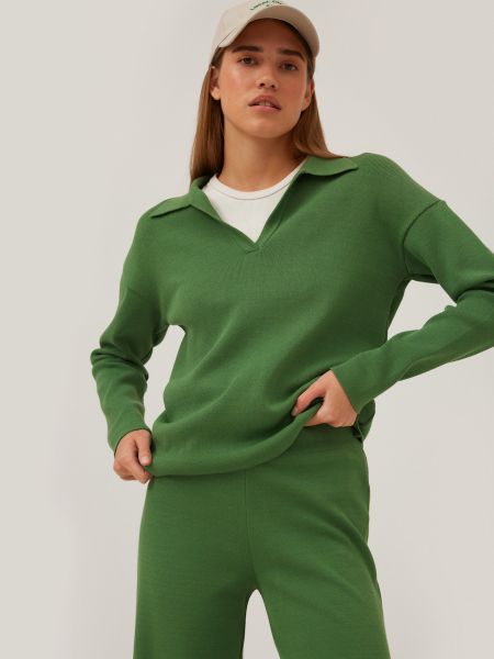 Зеленый свитер Must Have