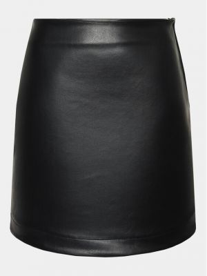 Priliehavá kožená sukňa z ekologickej kože Gina Tricot čierna