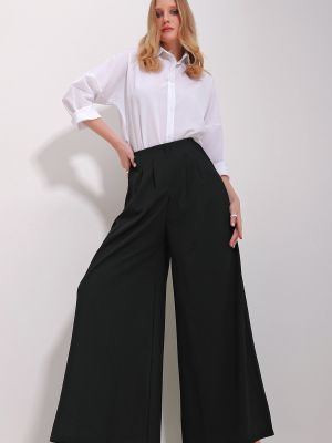 Relaxed fit hlače z visokim pasom z zadrgo Trend Alaçatı Stili črna