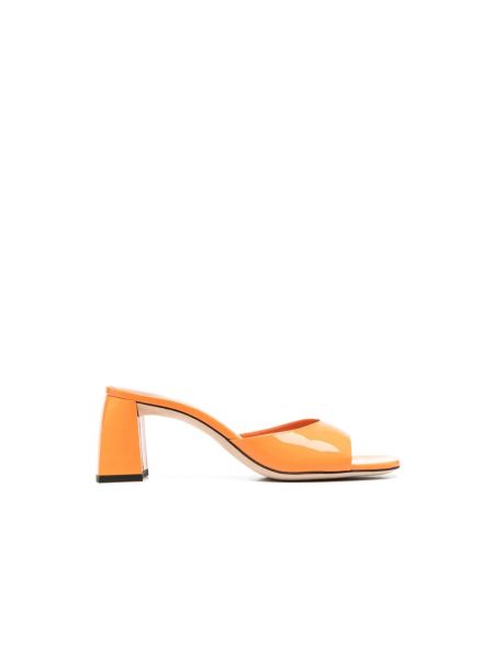 Chaussures de ville en cuir vernis By Far orange