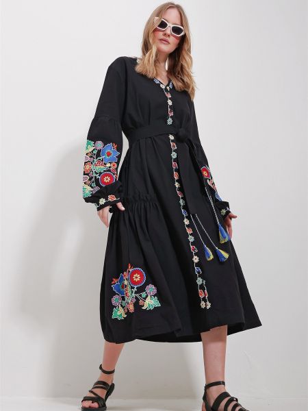 Φόρεμα με κέντημα από λυγαριά Trend Alaçatı Stili μαύρο