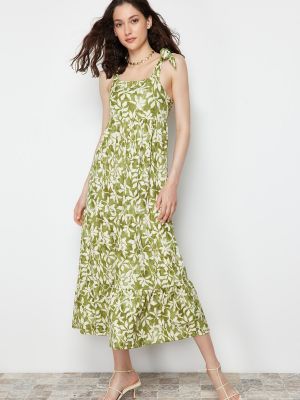 Pletené menčestrové dlouhé šaty s volánmi Trendyol zelená