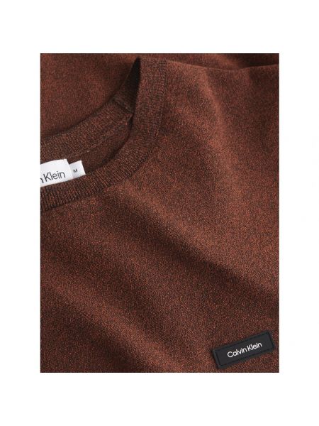Sweter z okrągłym dekoltem Calvin Klein brązowy