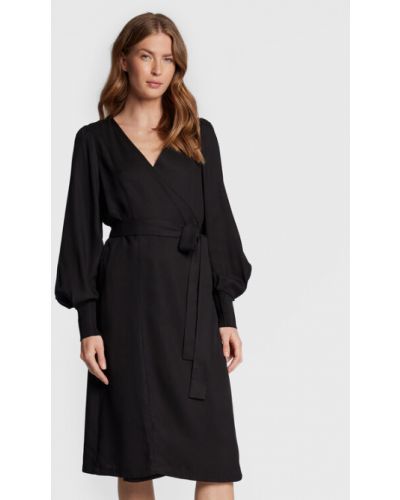 Priliehavé šaty Bruuns Bazaar čierna