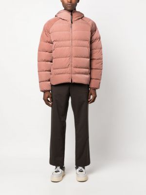Péřová bunda s kapucí C.p. Company růžová