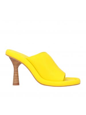 Желтые кожаные босоножки на каблуке Paloma Barceló