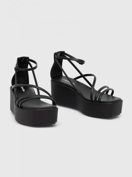 Sandali s polno peto Calvin Klein črna