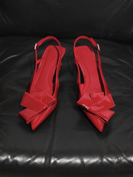 Туфли с пяткой в виде котенка Stradivarius красный