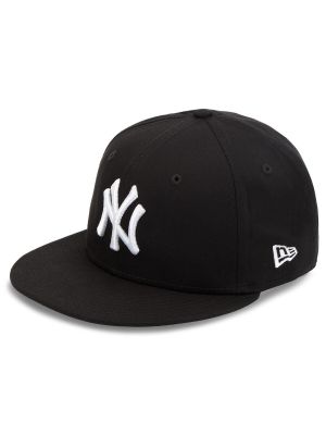Haftowana czapka z daszkiem New Era czarna