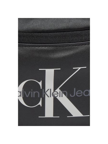 Nerka skórzana ze skóry ekologicznej Calvin Klein Jeans czarna