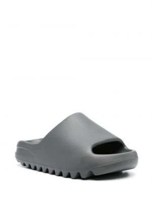 Chunky polobotky Adidas Yeezy šedé