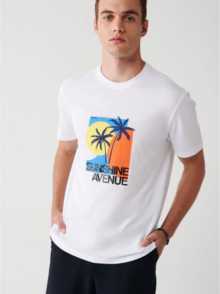 Polo majica s printom s tropskim uzorkom Avva bijela