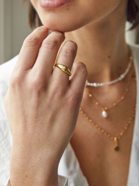 Prsten s perlami Astley Clarke zlatý