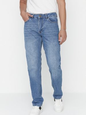 Priliehavé džínsy s rovným strihom Trendyol