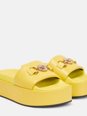 Кожаные сандалии на платформе Versace желтые