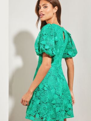 Кружевное платье мини с сердечками Lipsy зеленое