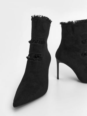 Semišové kotníkové boty na podpatku s ostrou špičkou Marjin černé
