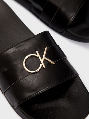 Черные шлепанцы Calvin Klein