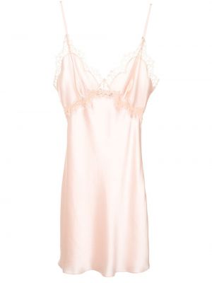 Hedvábné krajkové šaty s perlami s výstřihem do v Gilda & Pearl - růžová