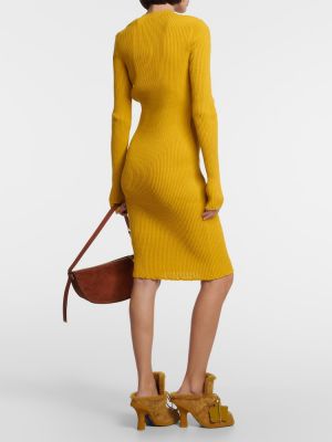 Vestido midi de lana Burberry dorado