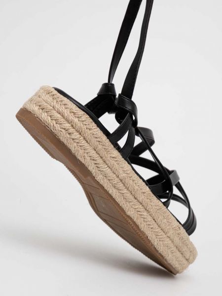 Sandale cu platformă Answear Lab negru