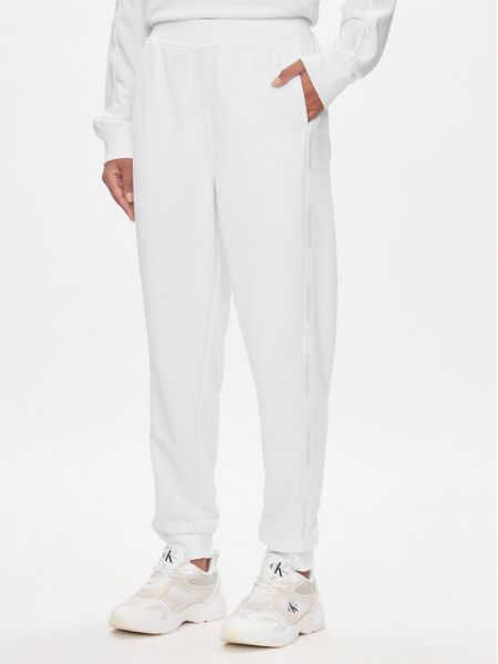 Voľné priliehavé teplákové nohavice Calvin Klein Performance biela
