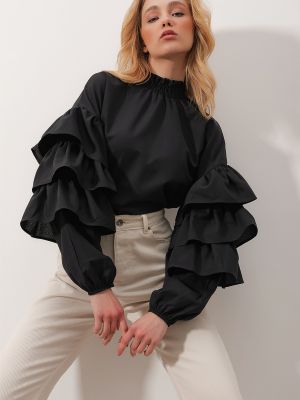 Плетена блуза с волани Trend Alaçatı Stili черно