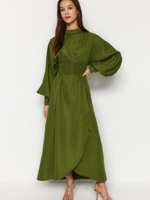 Květinové saténové přiléhavé šaty Trendyol zelené