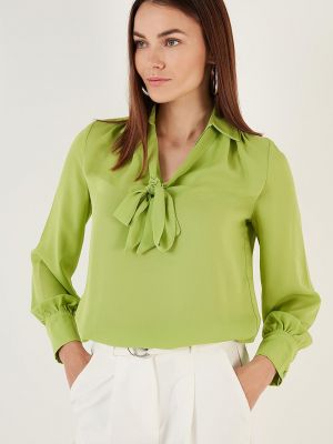 Шифоновая рубашка на завязках с v-образным вырезом Lela зеленая
