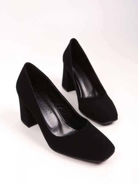 Nizki čevlji iz usnja nubuk Shoeberry črna