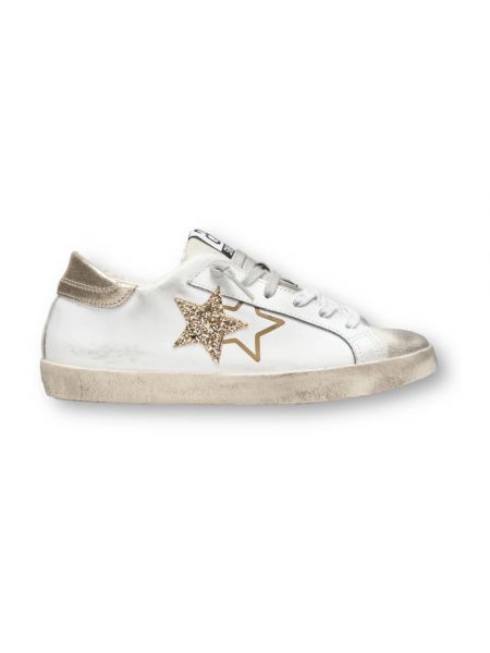 Sneakersy w gwiazdy 2star