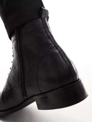 Кожаные ботинки на плоской подошве на шнуровке Asos черные