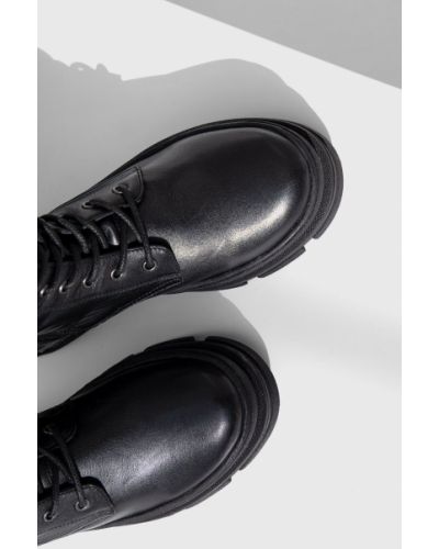 Kožené kotníkové boty na podpatku na plochém podpatku Answear Lab černé