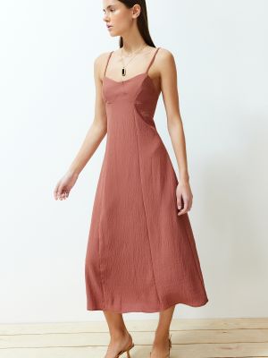 Μίντι φόρεμα από λυγαριά Trendyol ροζ