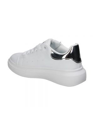 Sneakersy Refresh białe