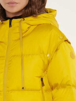 Pernata jakna Moncler žuta