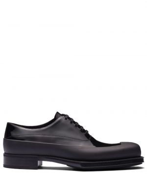 Кожени обувки в стил дерби от лакирана кожа Prada черно