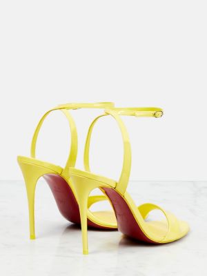 Sandalias de charol Christian Louboutin amarillo