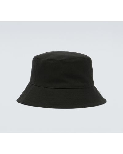 Памучна шапка Nanushka черно