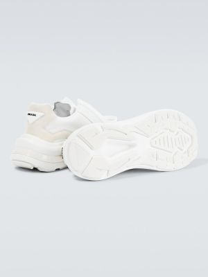 Sneakersy skórzane Prada białe