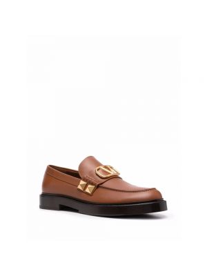 Loafers de cuero con tachuelas Valentino Garavani marrón