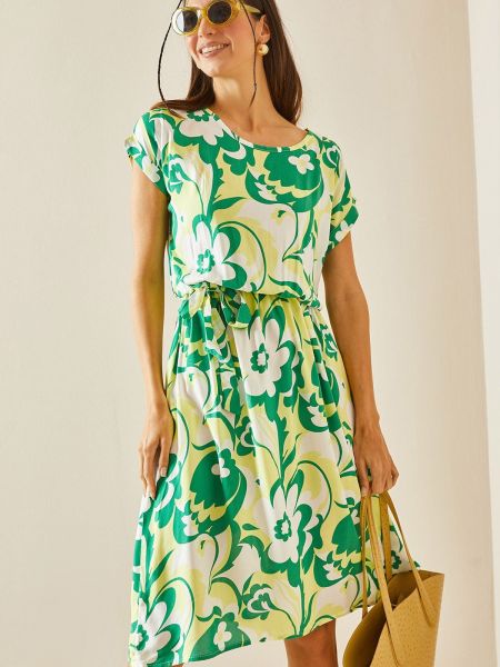 Šaty s elastickým pasem Xhan zelené